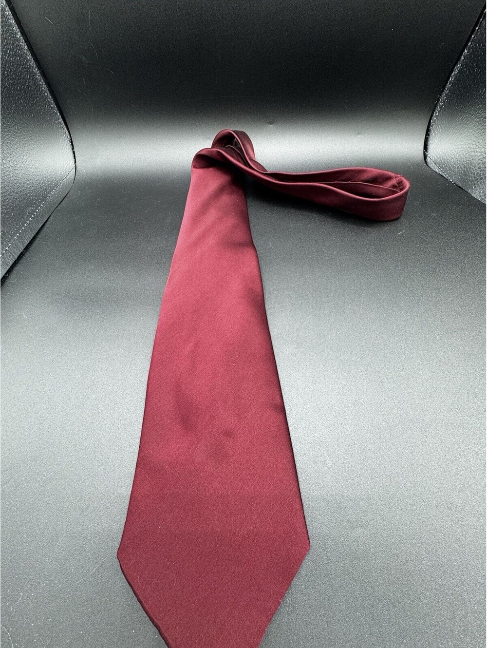 Claiborne Silk Tie Burgundy Wine Solid Hand Sewn 58x3.75